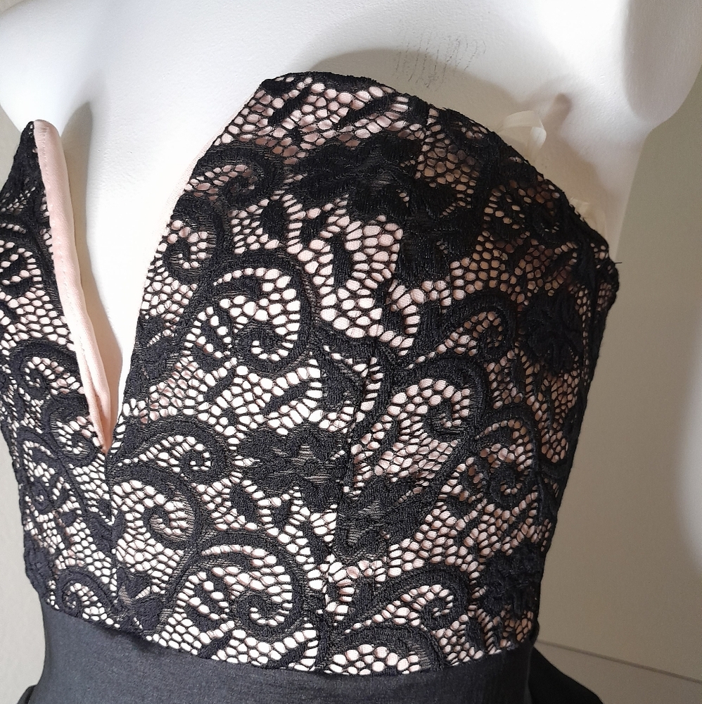 Elegant Pink and Black Strapless Fit and Flare Cocktail Dress - Picture 4 of 11